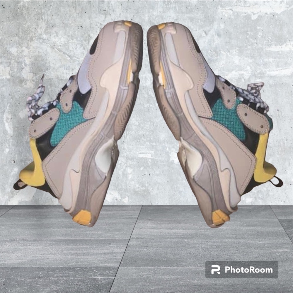 Balenciaga triple s